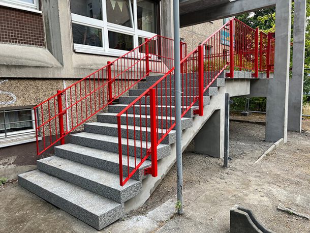 Aufarbeitung und Anpassung eines Bestandsgeländer