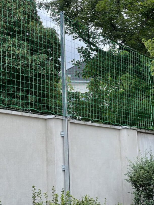 Fertigen und Montieren eines Ballfangnetzes